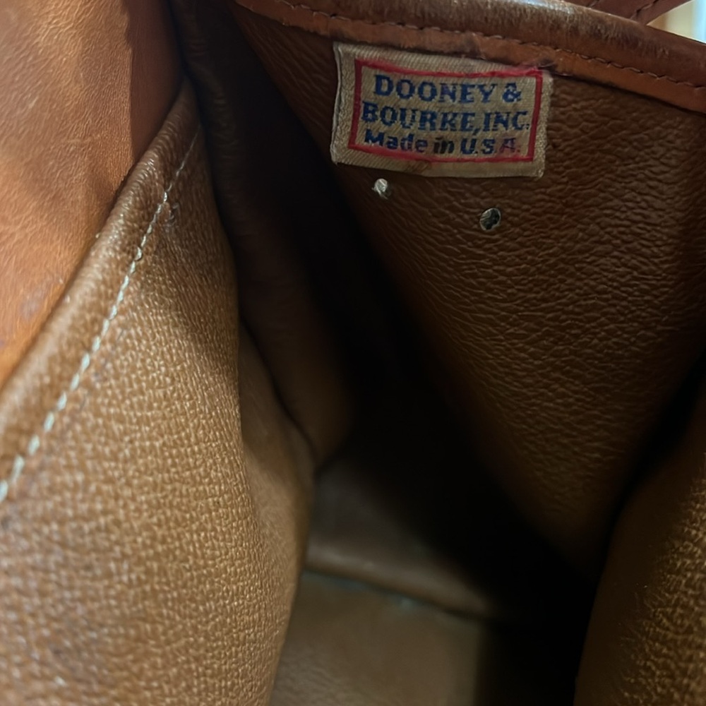 Medium Sized Handbag, Very Structured - image 5